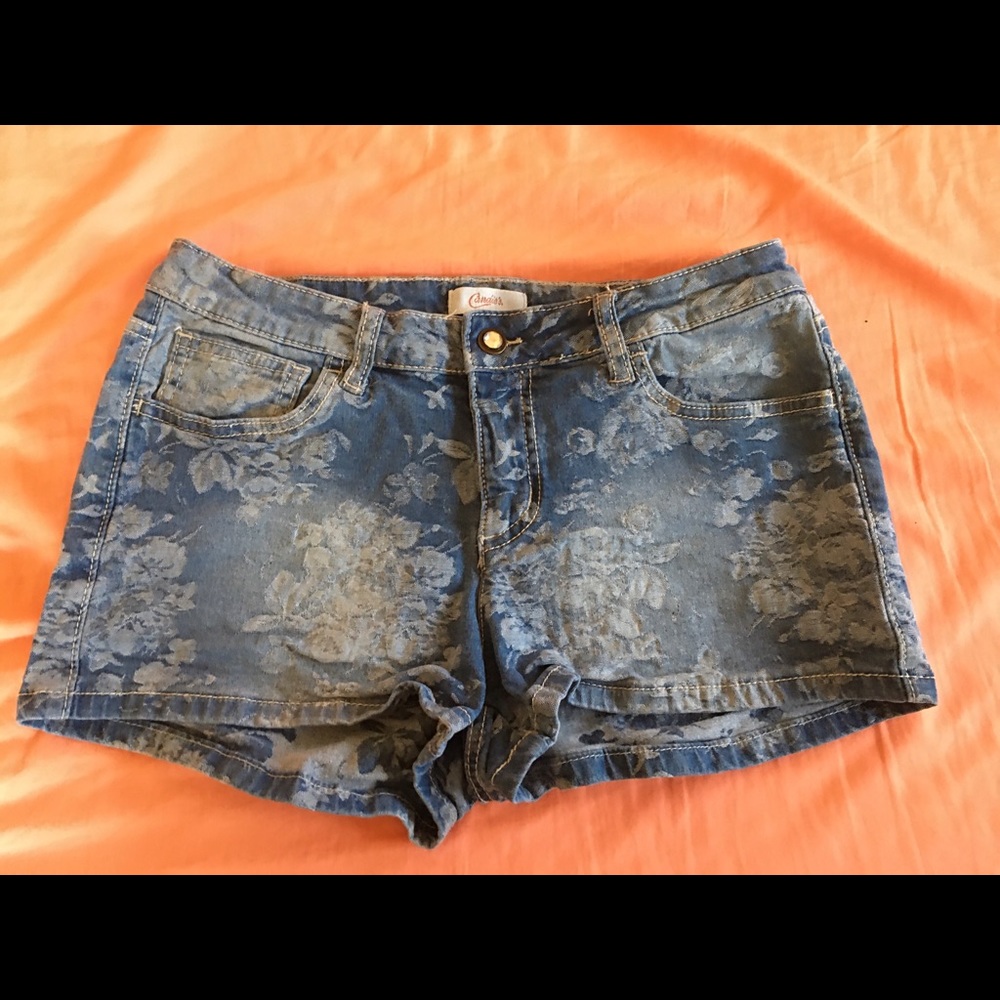 EUC Candies floral denim shorts. Sz 9.
